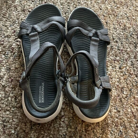 Skechers Women’s Goga Mat Sandals Gray/White Size 8 – Walking Comfort - Picture 5 of 5